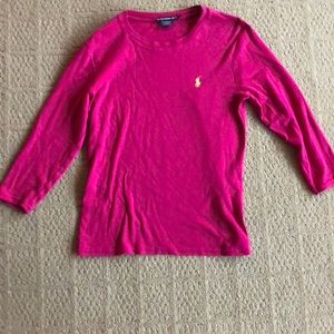 Quarter length sleeved T-shirt